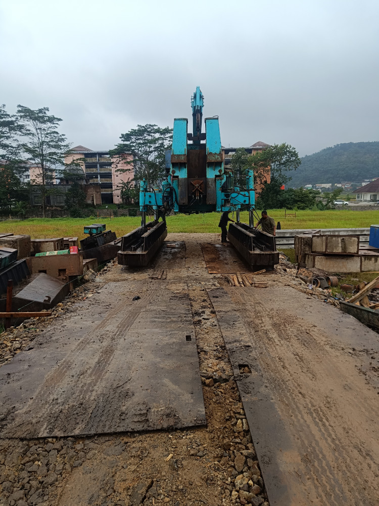 Mobilisasi pancang hidrolik